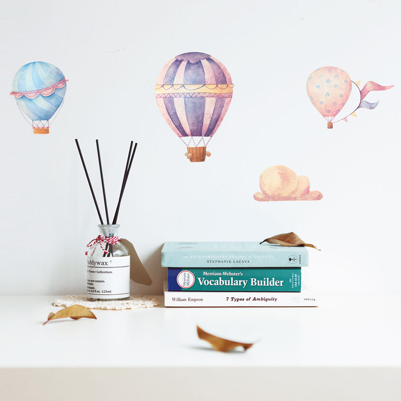 Baby Nursery Modern - Creative Colorful Hot Air Balloon Wall