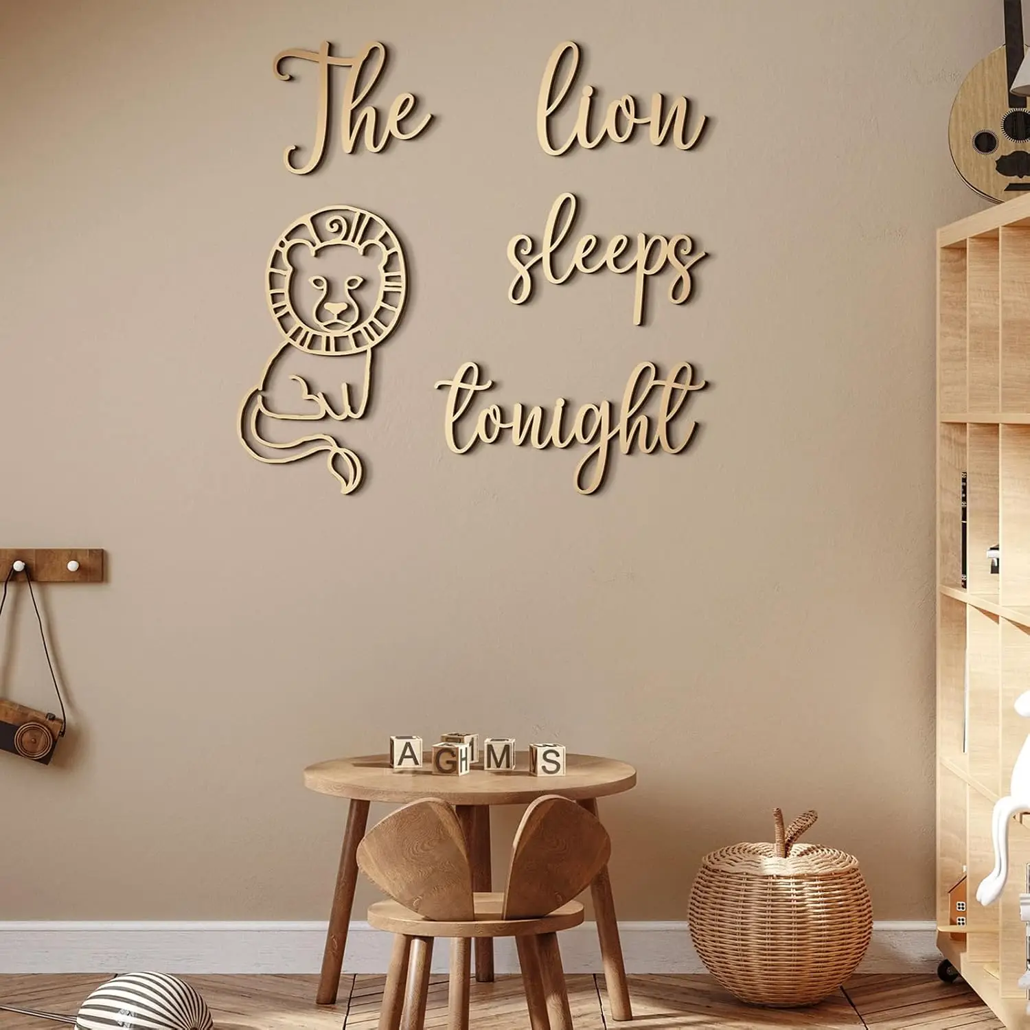 The Lion Sleeps Tonight Wooden - Baby Nursery Animal Theme 评论和价格
