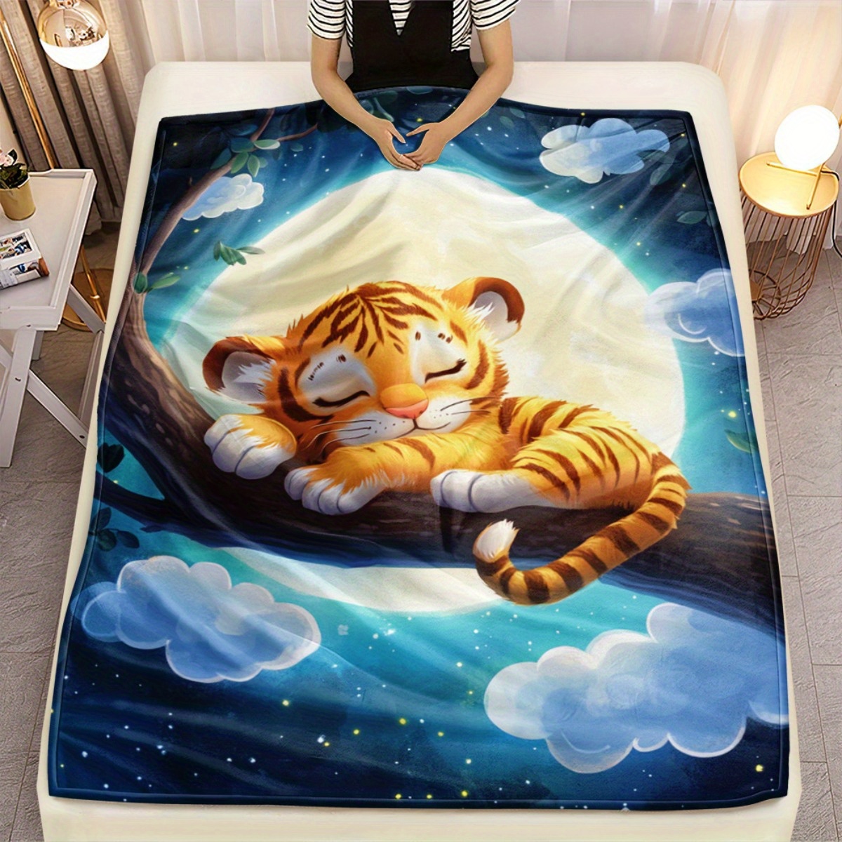 Cute sleeping tiger on tree br - Baby Nursery Animal Theme 评论和价格